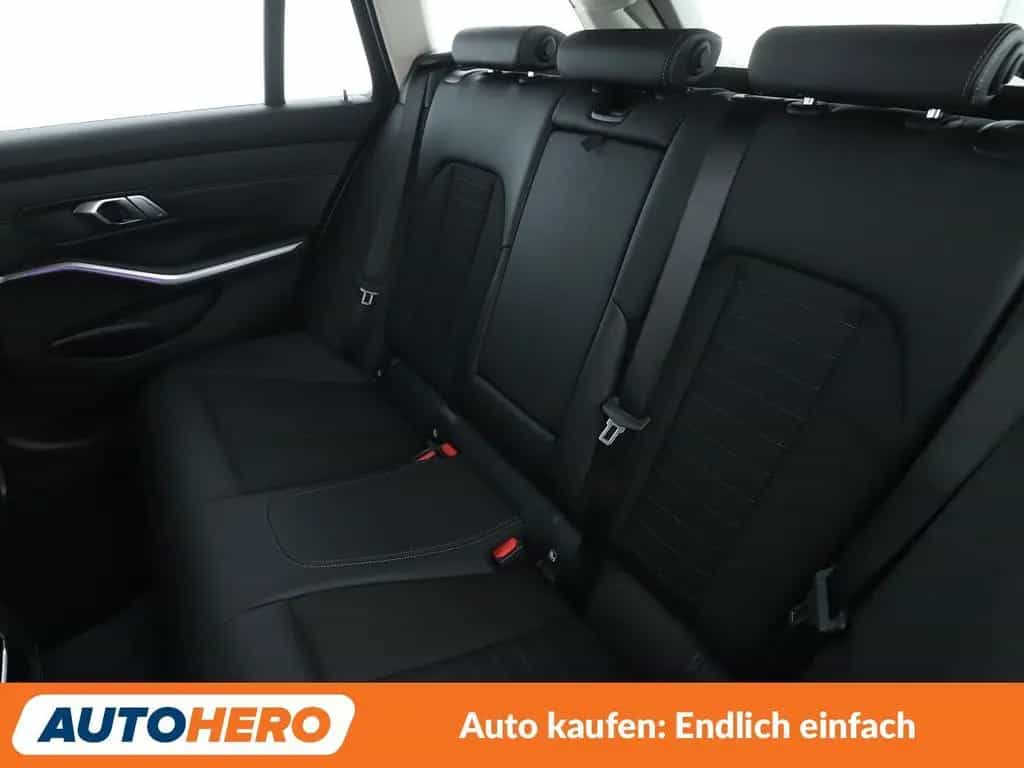 BMW 3 Series 320d Sport Line Aut.*LASER*NAVI*TEMPO*PDC*SHZ* 04/2022-photo-13