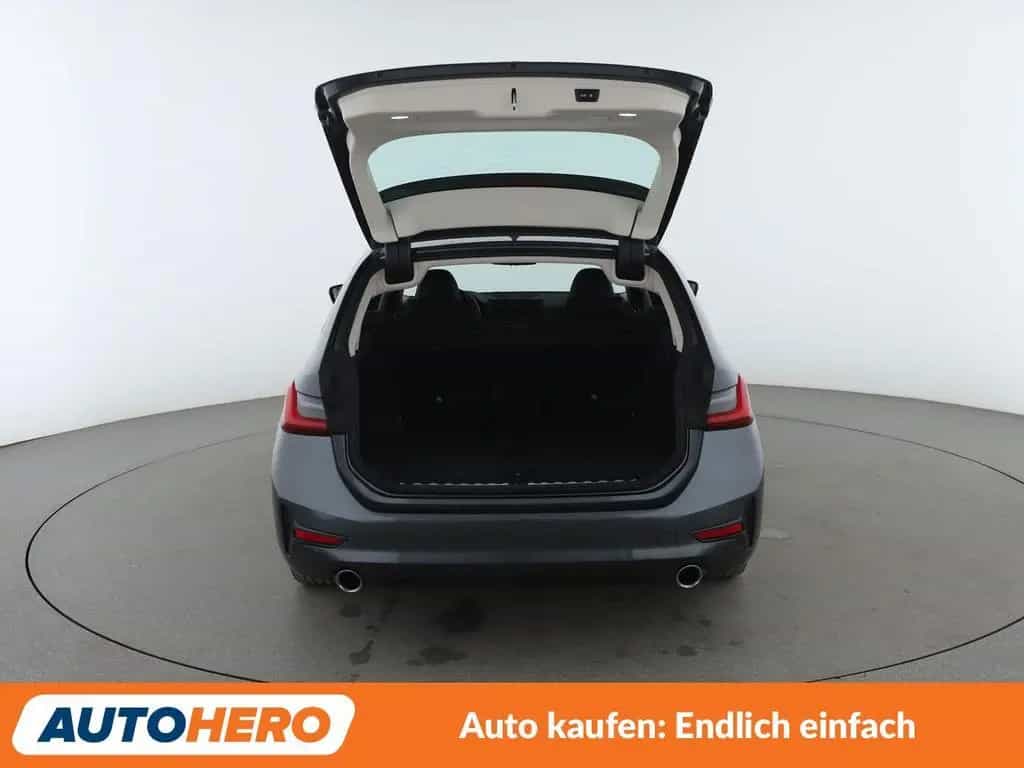 BMW 3 Series 320d Sport Line Aut.*LASER*NAVI*TEMPO*PDC*SHZ* 04/2022-photo-16