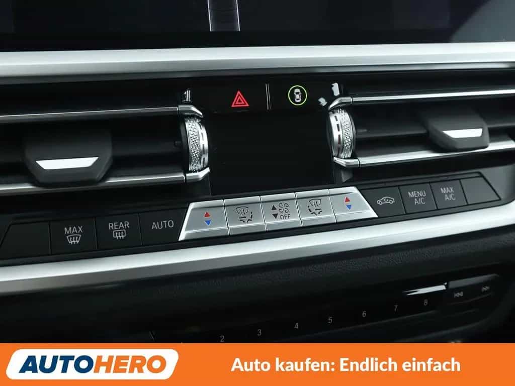 BMW 3 Series 320d Sport Line Aut.*LASER*NAVI*TEMPO*PDC*SHZ* 04/2022-photo-22