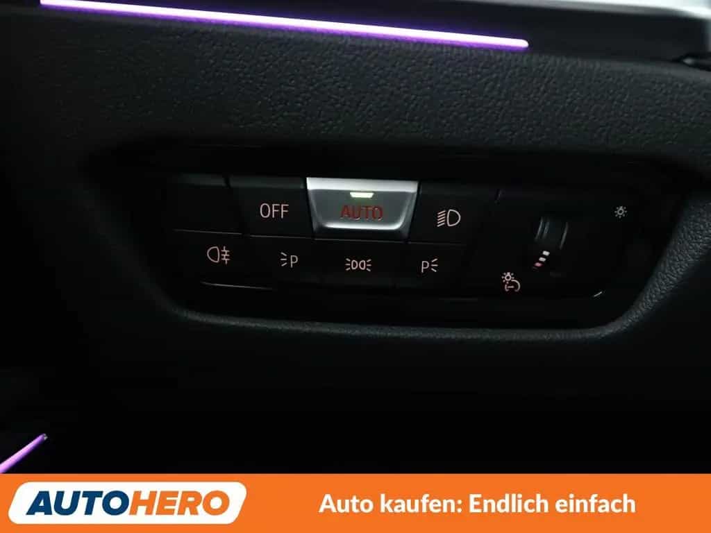 BMW 3 Series 320d Sport Line Aut.*LASER*NAVI*TEMPO*PDC*SHZ* 04/2022-photo-26