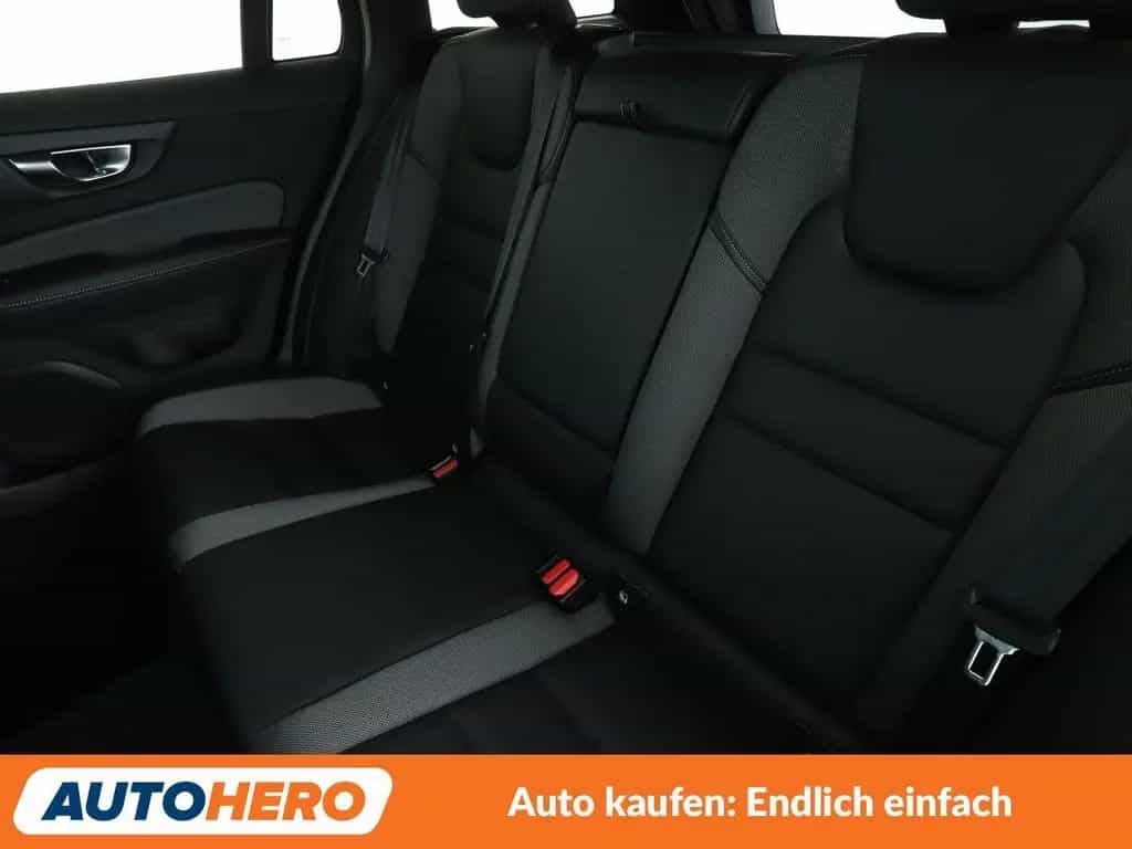 Volvo V60 2.0 B4 Plus Bright Aut.*NAV*LED*TEMP*360CAM* 09/2022-photo-13