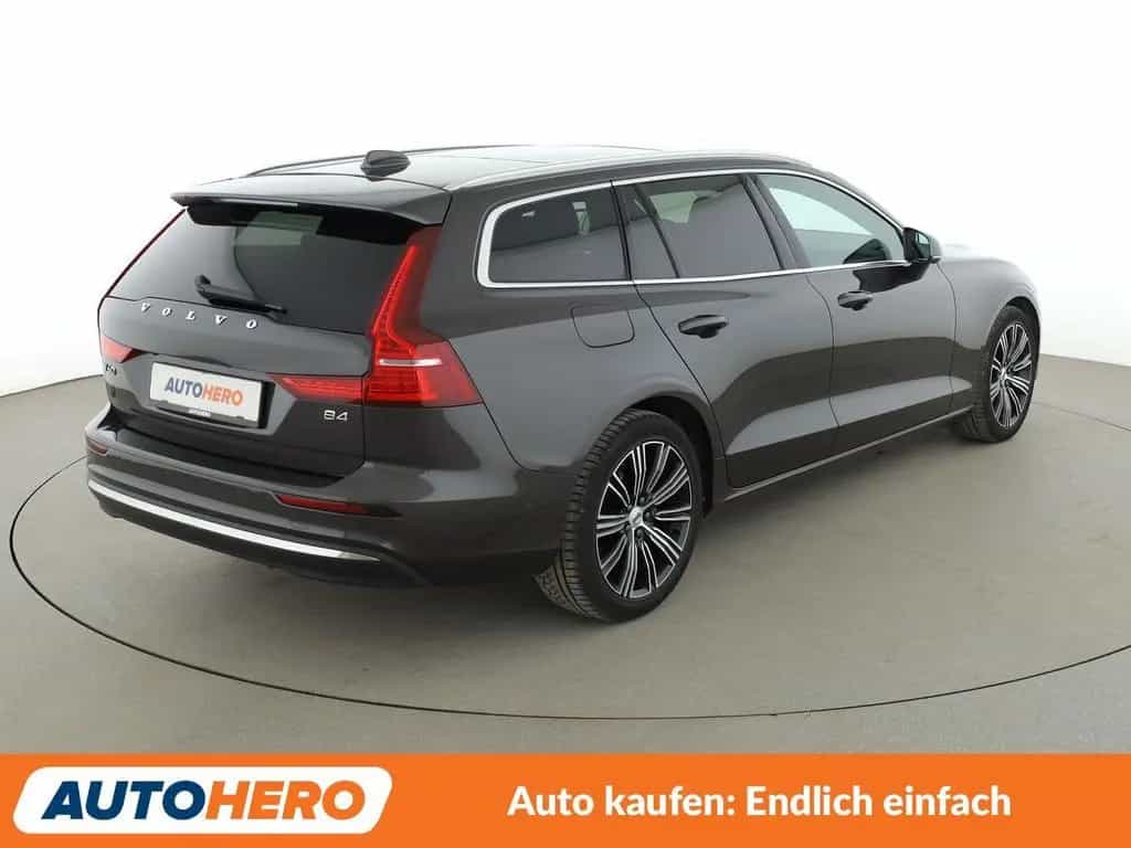 Volvo V60 2.0 B4 Plus Bright Aut.*NAV*LED*TEMP*360CAM* 09/2022-photo-5