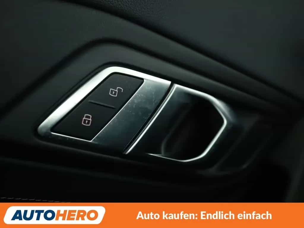BMW Z4 sDrive 20i Sport Line Aut.*NAVI*LED*TEMPO*CAM 04/2019-photo-33