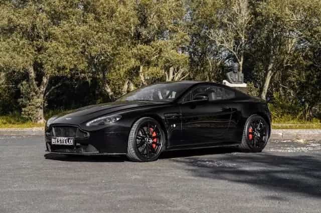 Aston Martin V12 Vantage 08/2018-photo-0