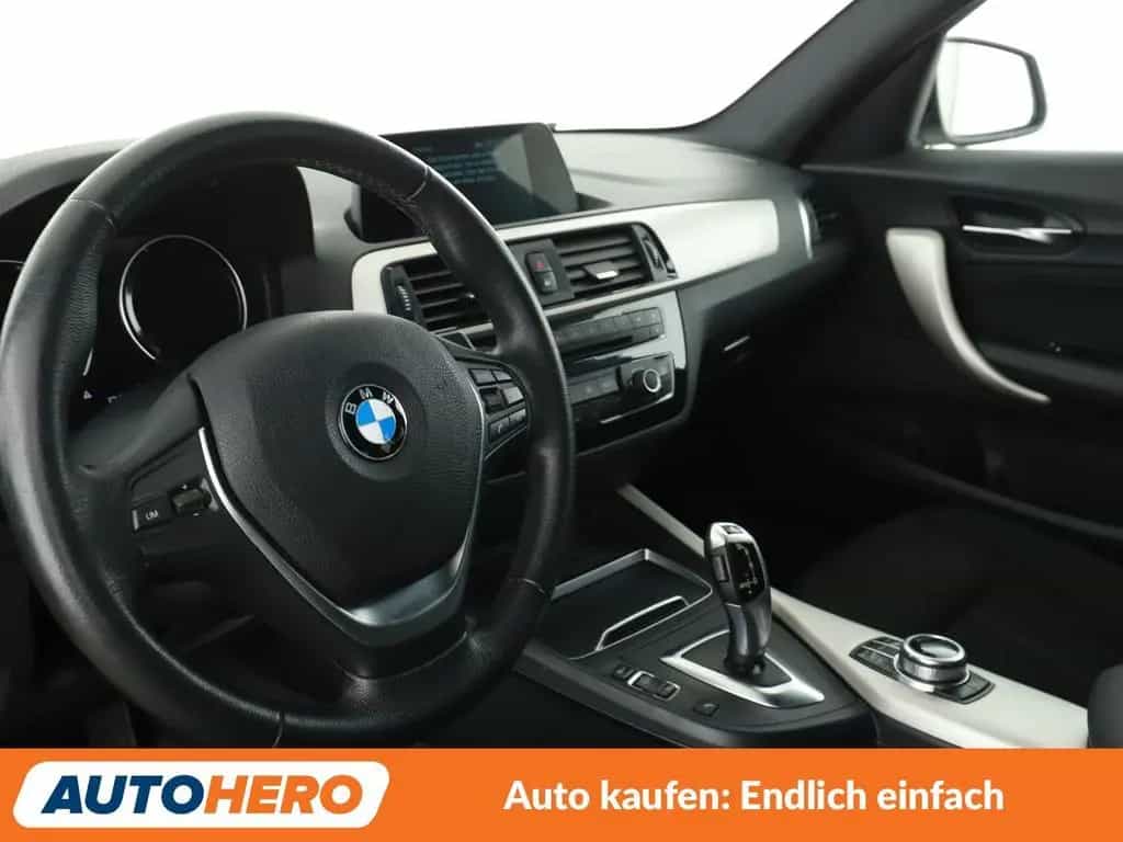 BMW 1 Series 118i Aut. *NAVI*SHZ*PDC*ALU*AUTOKLIMA* 12/2017-photo-10