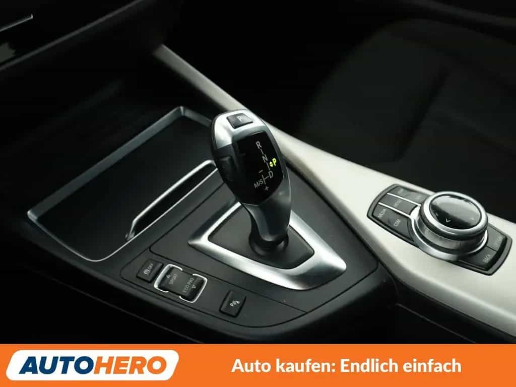 BMW 1 Series 118i Aut. *NAVI*SHZ*PDC*ALU*AUTOKLIMA* 12/2017-photo-27