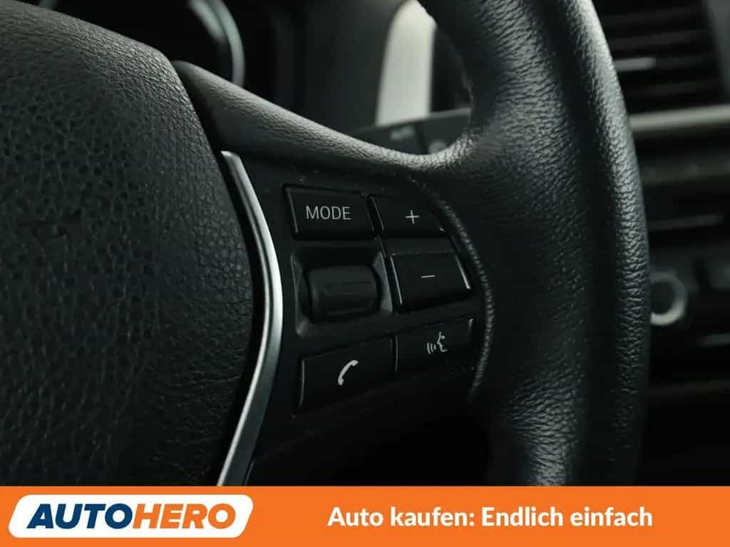 BMW 1 Series 118i Aut. *NAVI*SHZ*PDC*ALU*AUTOKLIMA* 12/2017-photo-28