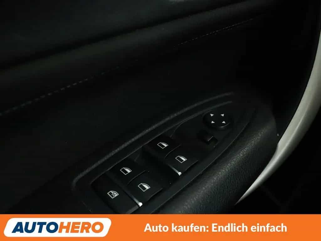 BMW 1 Series 118i Aut. *NAVI*SHZ*PDC*ALU*AUTOKLIMA* 12/2017-photo-30