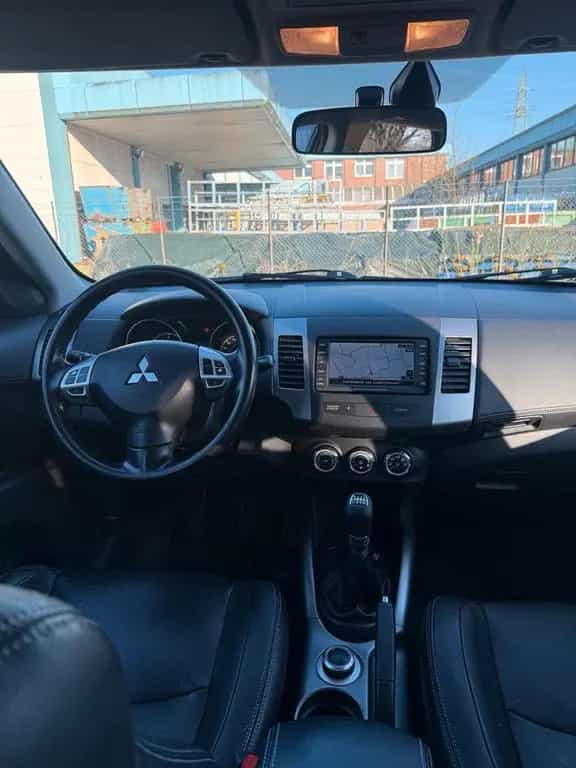 Mitsubishi Outlander 2.0 Diesel 06/2006-photo-8