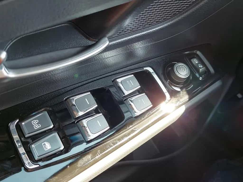 KGM Korando Nomad+ 1.5 AT NAVI/SHZ/RFK/ALU/BITON/DAB null-photo-19