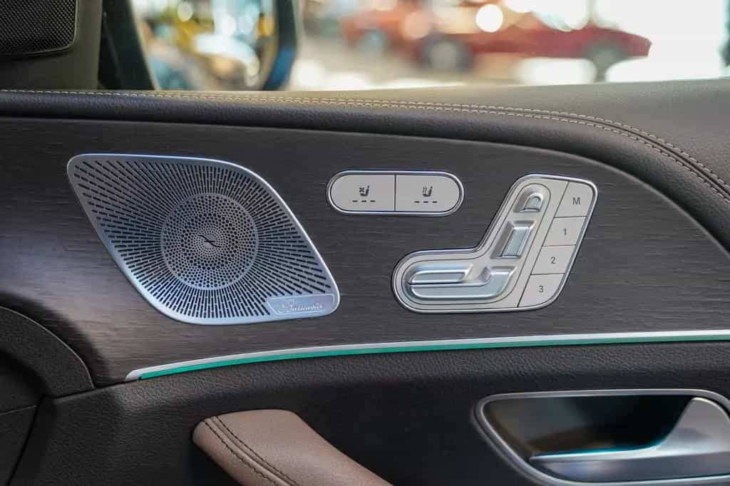Mercedes-Benz GLE-Class 580 4M AMG Line Night E-ACTIVE Massag NP135k 06/2020-photo-12