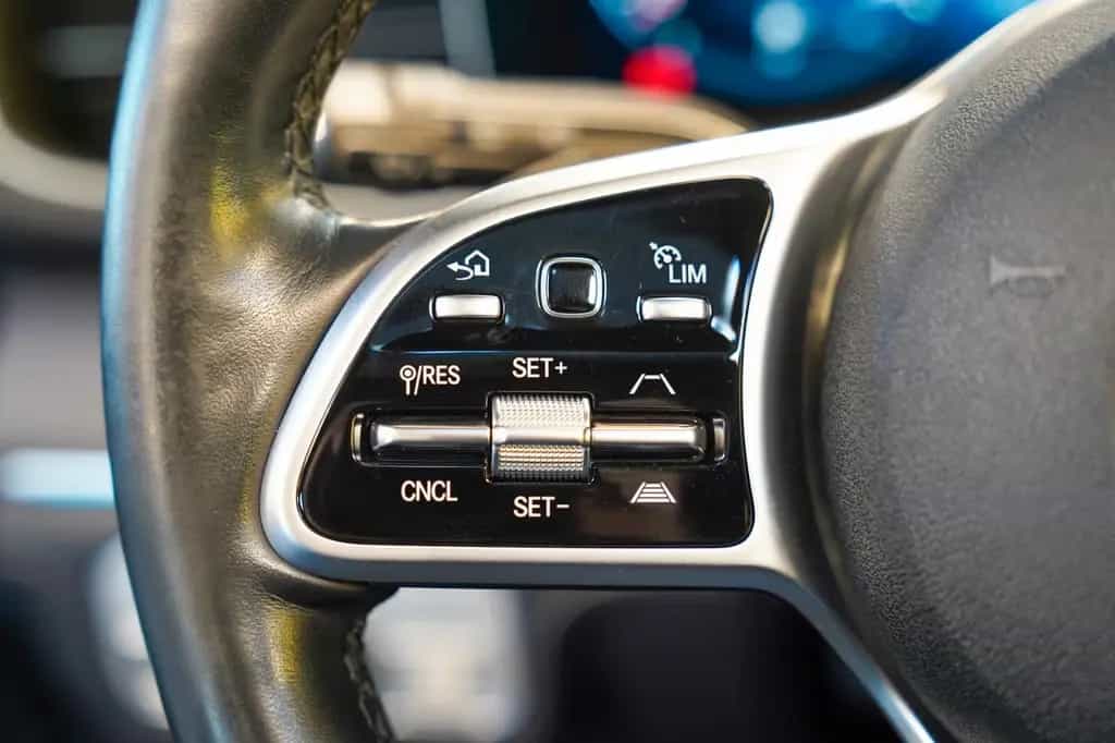 Mercedes-Benz GLE-Class 580 4M AMG Line Night E-ACTIVE Massag NP135k 06/2020-photo-18
