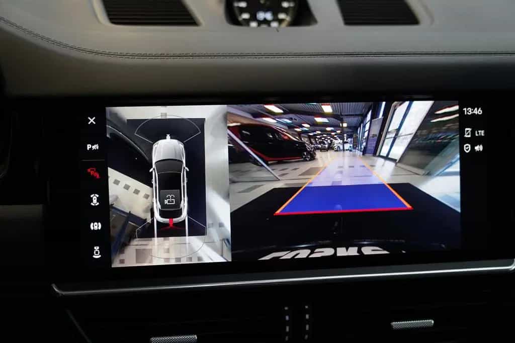 Porsche Cayenne Coupe GTS kreide Sport Classic Pano AHK 03/2022-photo-31