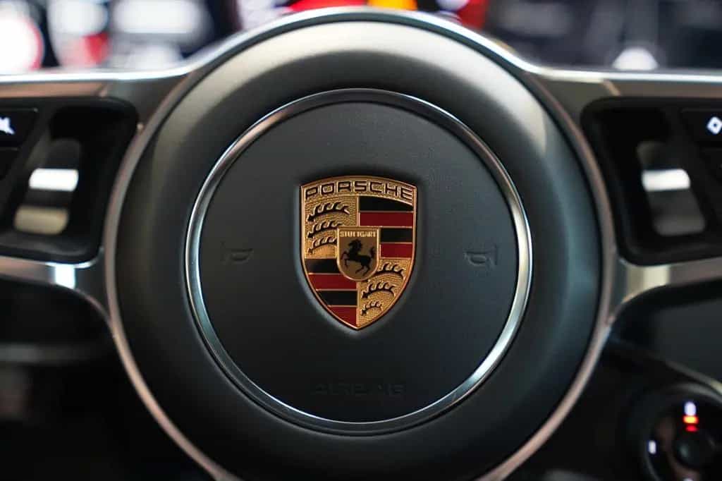 Porsche Cayenne Coupe GTS kreide Sport Classic Pano AHK 03/2022-photo-32