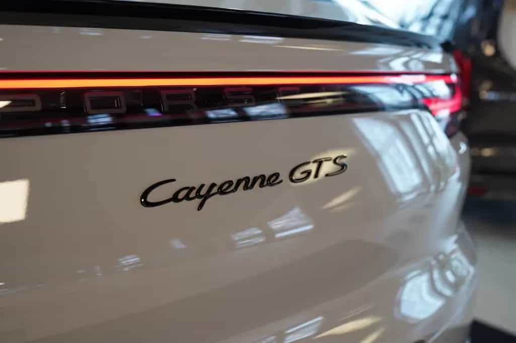 Porsche Cayenne Coupe GTS kreide Sport Classic Pano AHK 03/2022-photo-4