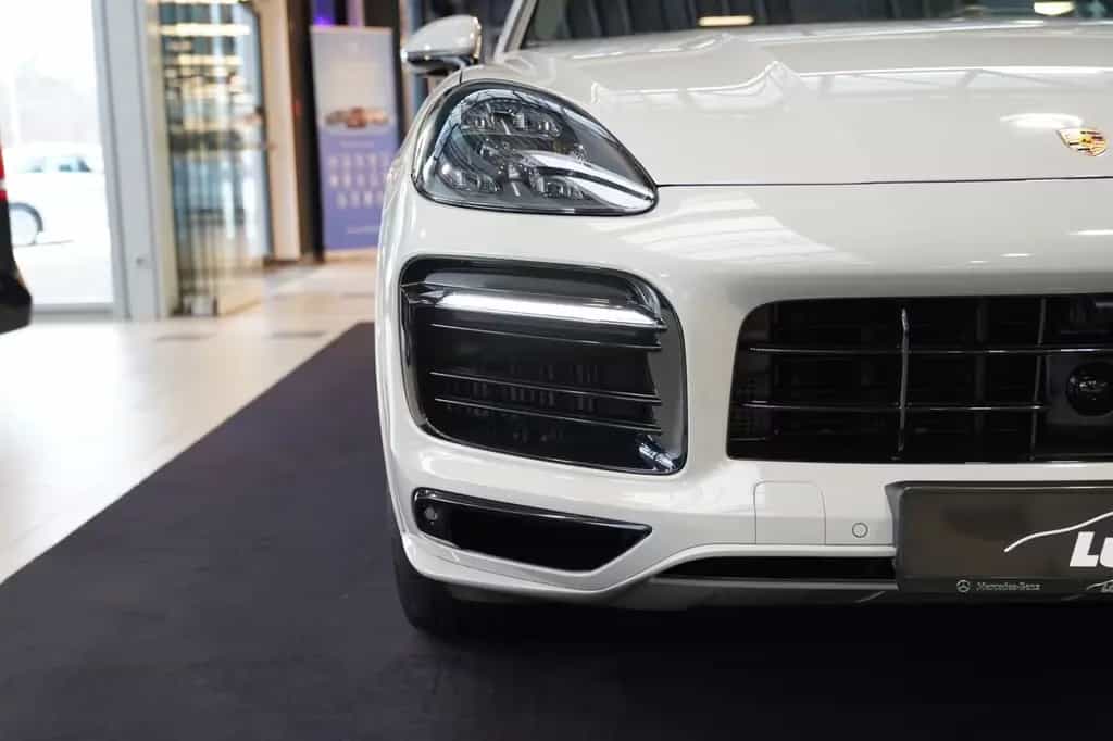 Porsche Cayenne Coupe GTS kreide Sport Classic Pano AHK 03/2022-photo-6