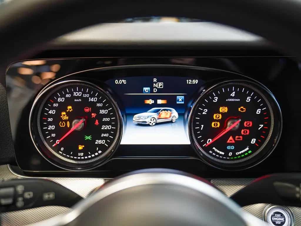 Mercedes-Benz E-Class 200 T AMG Line MULTIBEAM Kamera Totwinkel DAB 11/2019-photo-18