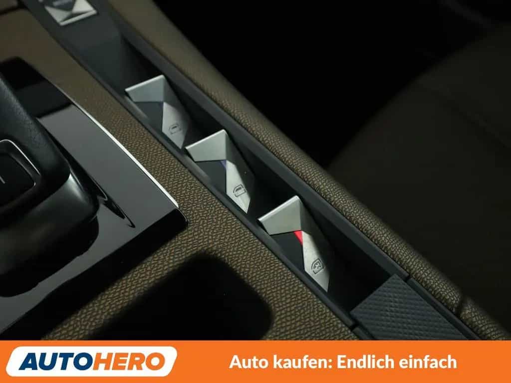 DS Automobiles DS7 (Crossback) DS7 Crossback 1.6 PureTech So Chic Aut.*NAVI*PDC 05/2021-photo-18