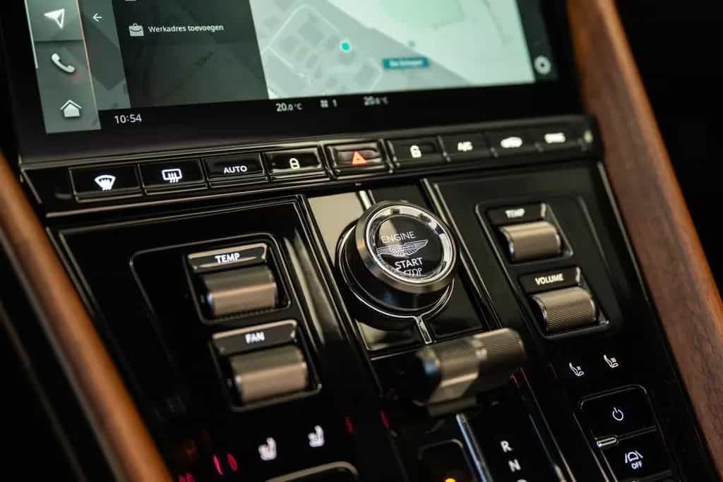 Aston Martin DB12 VOLANTE 4.0 V8 08/2024-photo-23