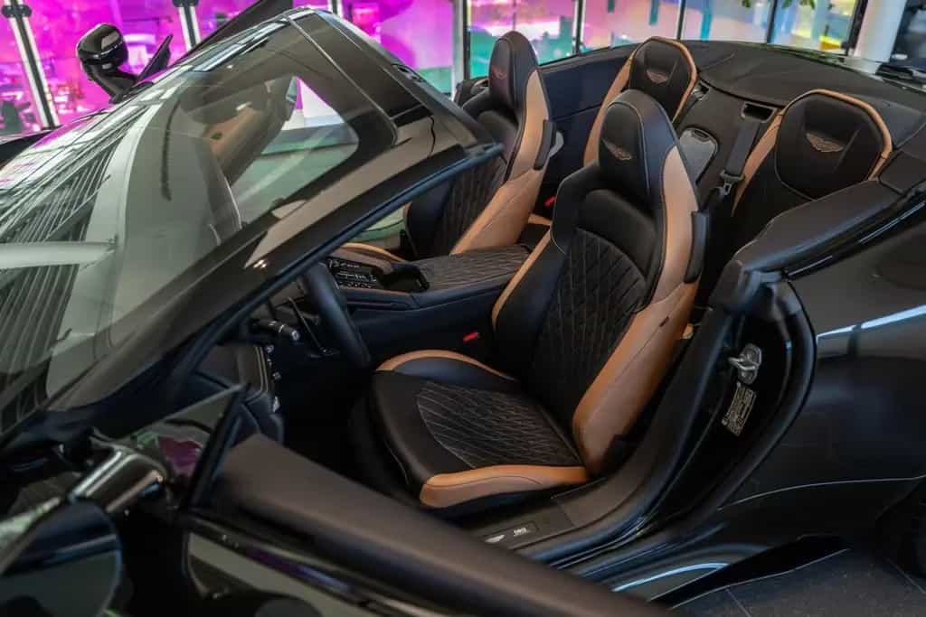 Aston Martin DB12 VOLANTE 4.0 V8 08/2024-photo-29
