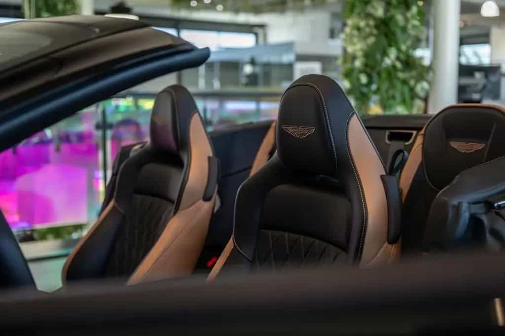 Aston Martin DB12 VOLANTE 4.0 V8 08/2024-photo-30