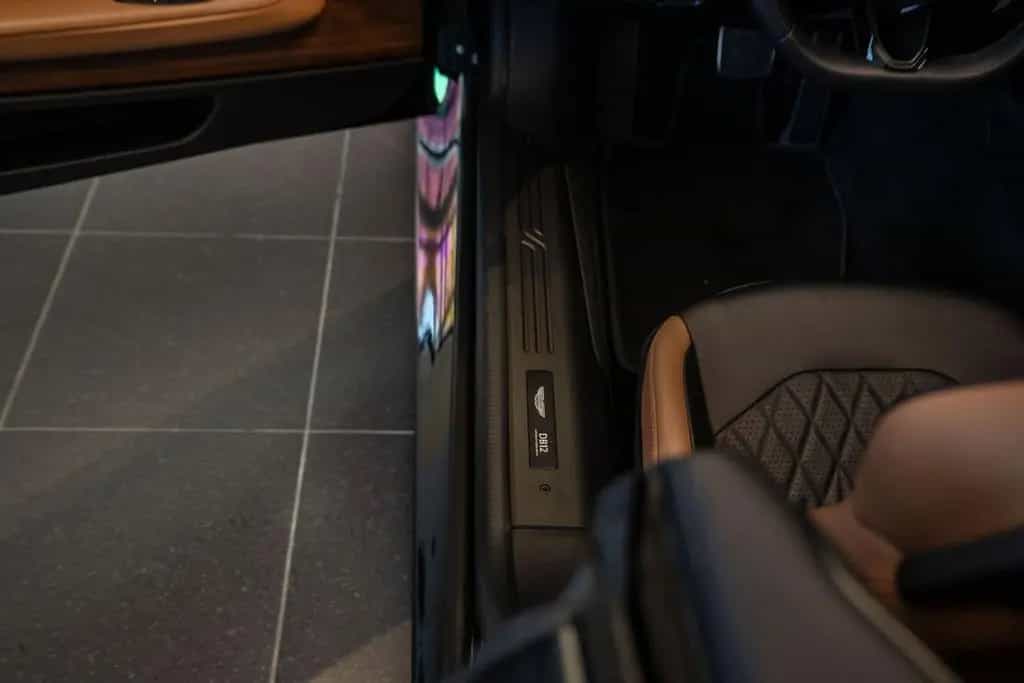 Aston Martin DB12 VOLANTE 4.0 V8 08/2024-photo-31