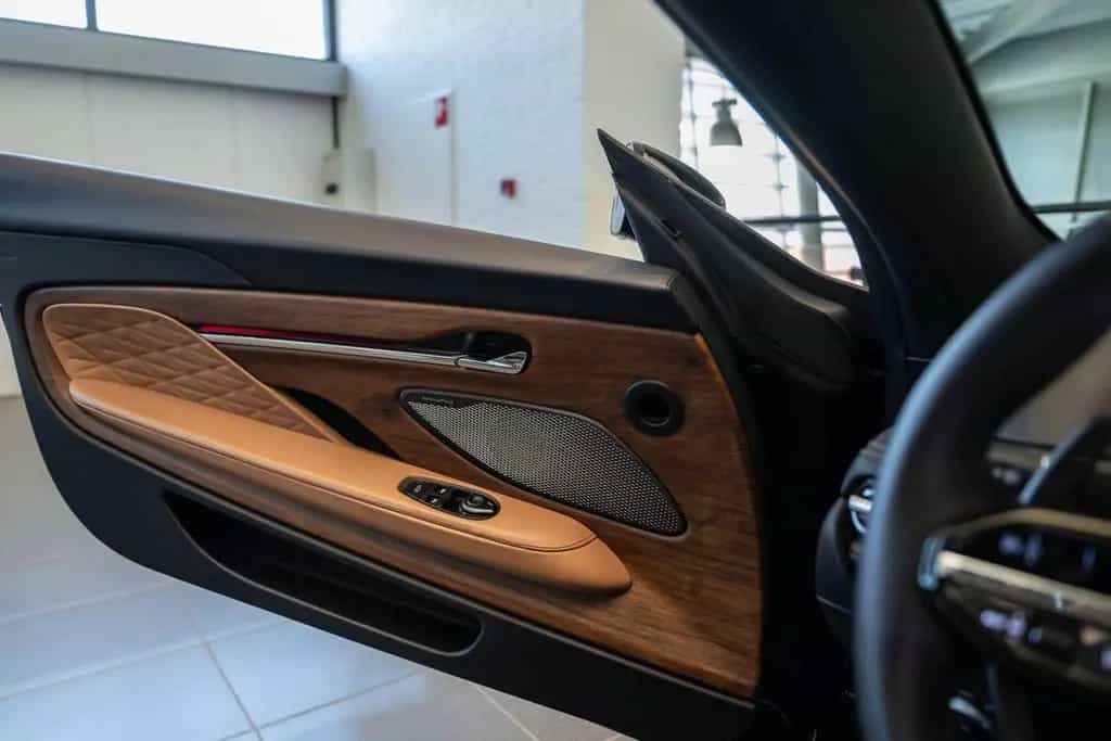 Aston Martin DB12 VOLANTE 4.0 V8 08/2024-photo-32