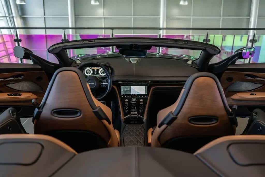 Aston Martin DB12 VOLANTE 4.0 V8 08/2024-photo-34