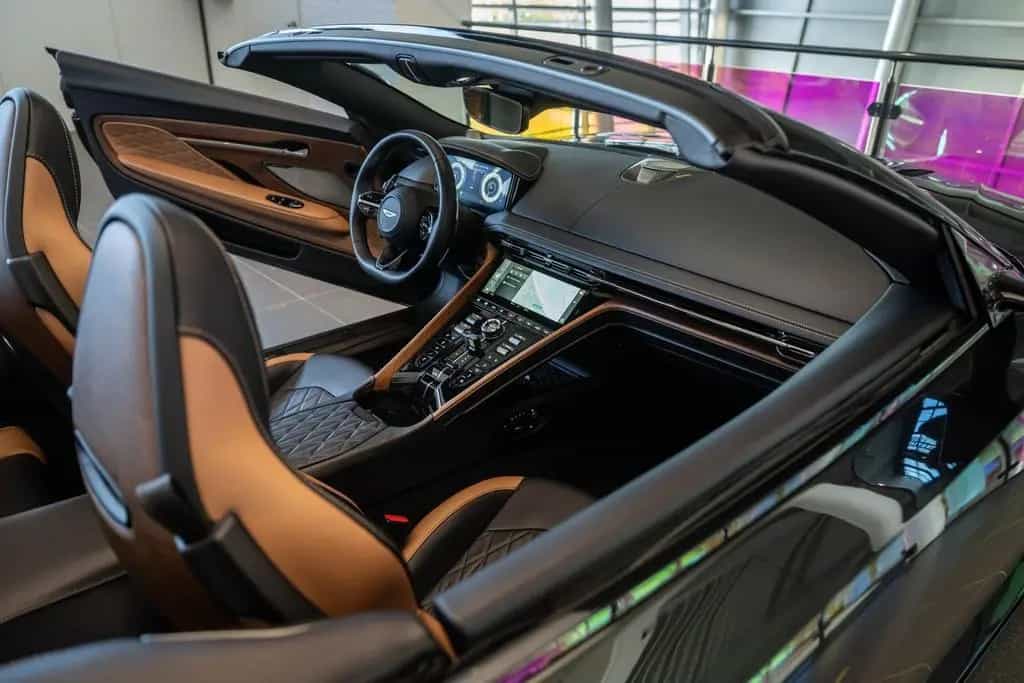 Aston Martin DB12 VOLANTE 4.0 V8 08/2024-photo-35