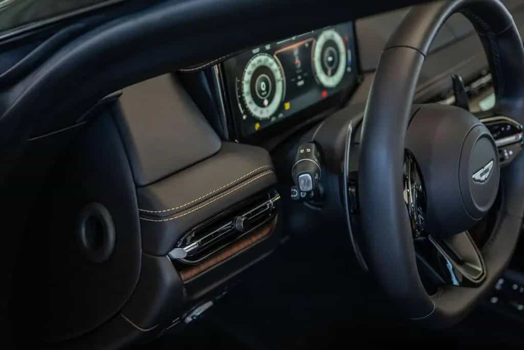 Aston Martin DB12 VOLANTE 4.0 V8 08/2024-photo-36