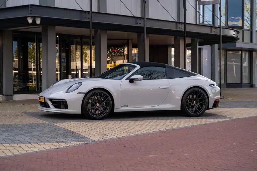 Porsche 992 992 Targa 4 GTS 09/2023-photo-32