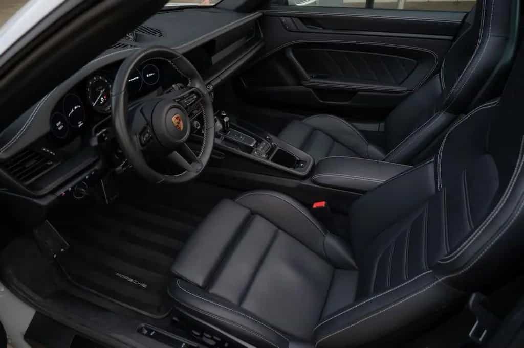 Porsche 992 992 Targa 4 GTS 09/2023-photo-7