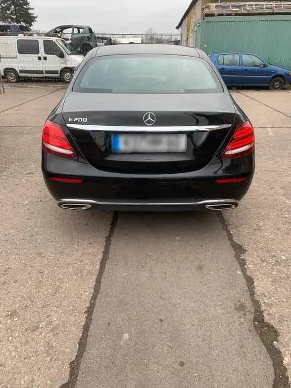 Mercedes-Benz E-Class E200 08/2017-photo-1