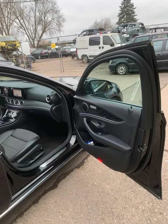Mercedes-Benz E-Class E200 08/2017-photo-10