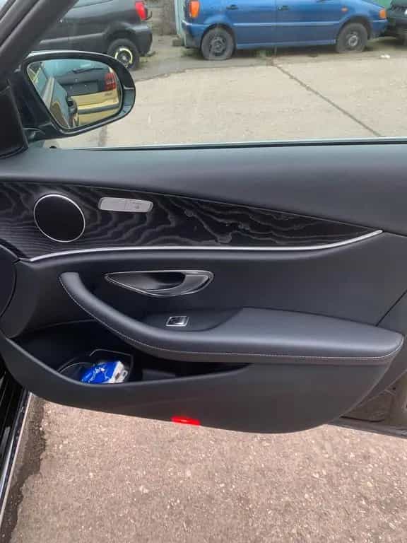 Mercedes-Benz E-Class E200 08/2017-photo-12