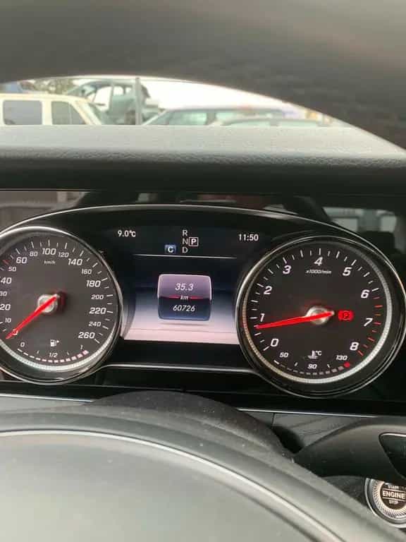 Mercedes-Benz E-Class E200 08/2017-photo-14