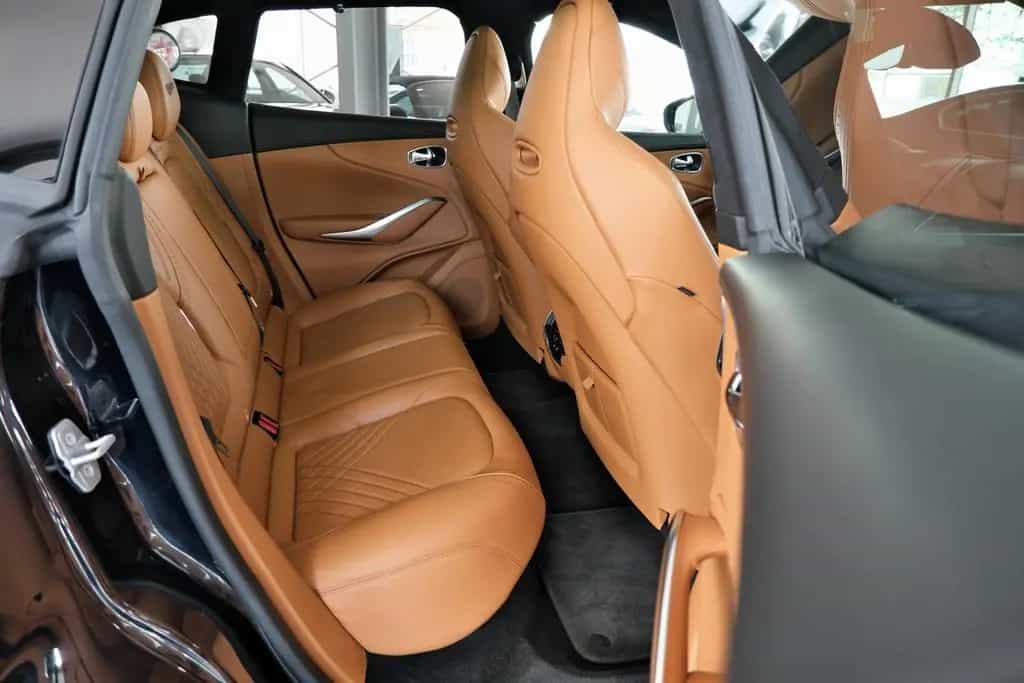 Aston Martin DBX 4.0 V8 Sitzbelüftung Bi-Color DeutschesFZ 09/2021-photo-12