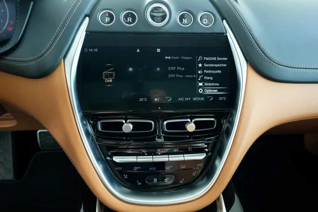 Aston Martin DBX 4.0 V8 Sitzbelüftung Bi-Color DeutschesFZ 09/2021-photo-15