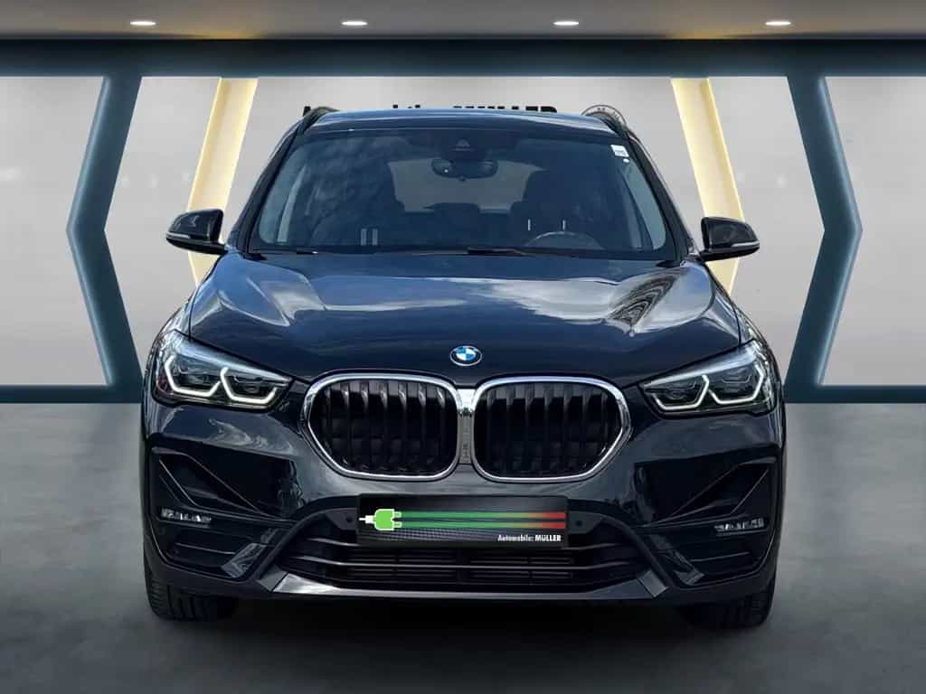BMW X1 20 d xDrive Sport Line AHK-abnehmbar Navi LED 03/2021-photo-1