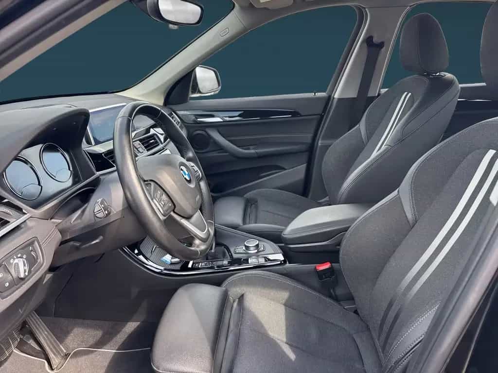 BMW X1 20 d xDrive Sport Line AHK-abnehmbar Navi LED 03/2021-photo-11