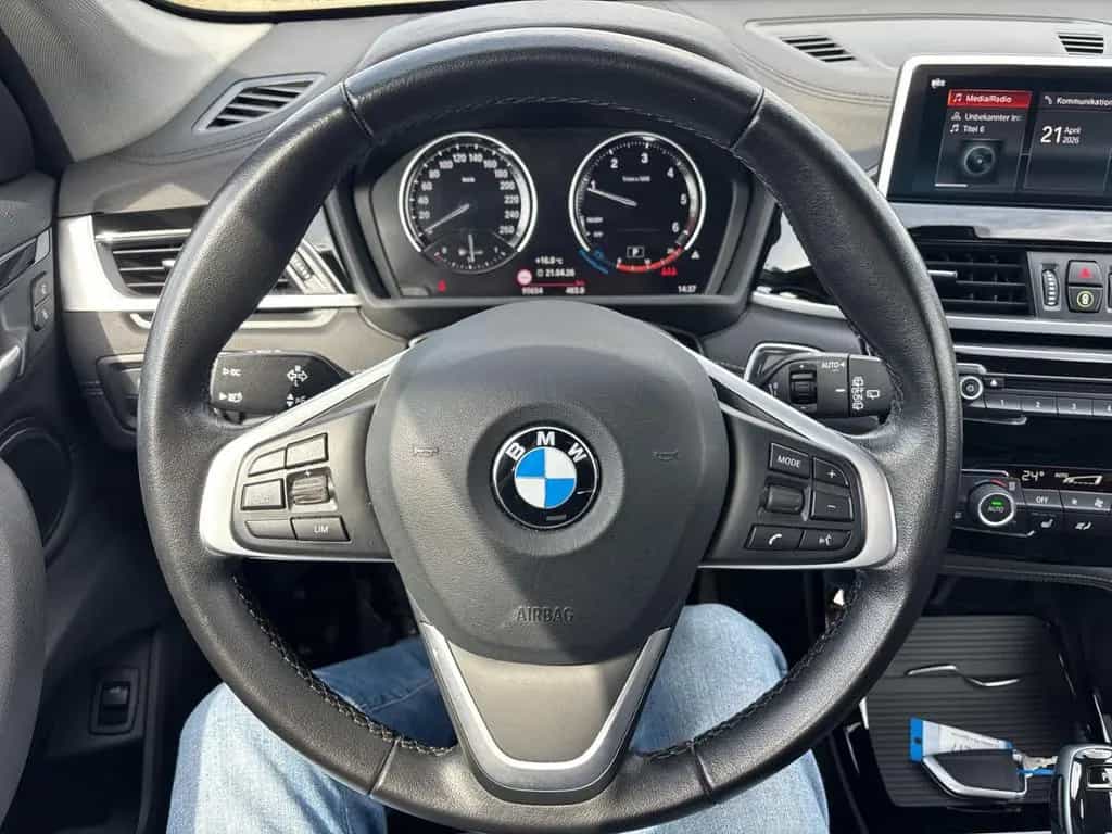 BMW X1 20 d xDrive Sport Line AHK-abnehmbar Navi LED 03/2021-photo-16