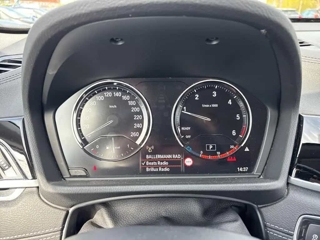 BMW X1 20 d xDrive Sport Line AHK-abnehmbar Navi LED 03/2021-photo-17