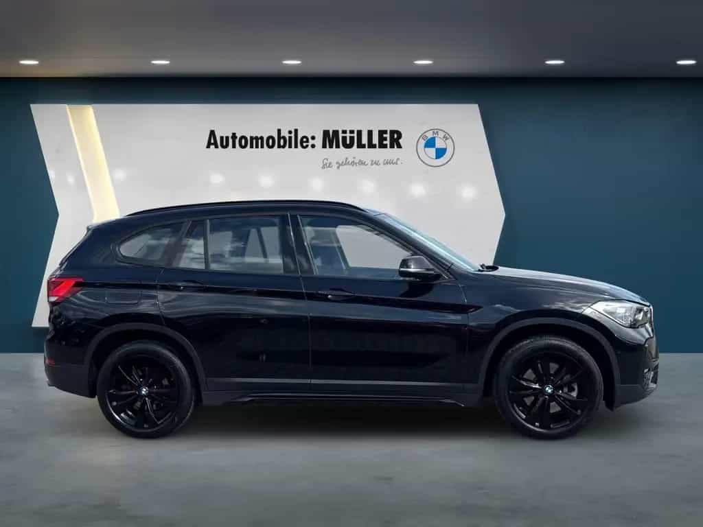 BMW X1 20 d xDrive Sport Line AHK-abnehmbar Navi LED 03/2021-photo-2