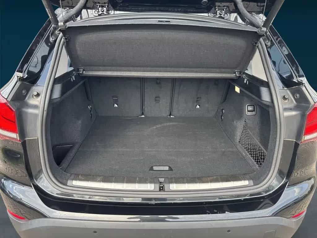 BMW X1 20 d xDrive Sport Line AHK-abnehmbar Navi LED 03/2021-photo-9