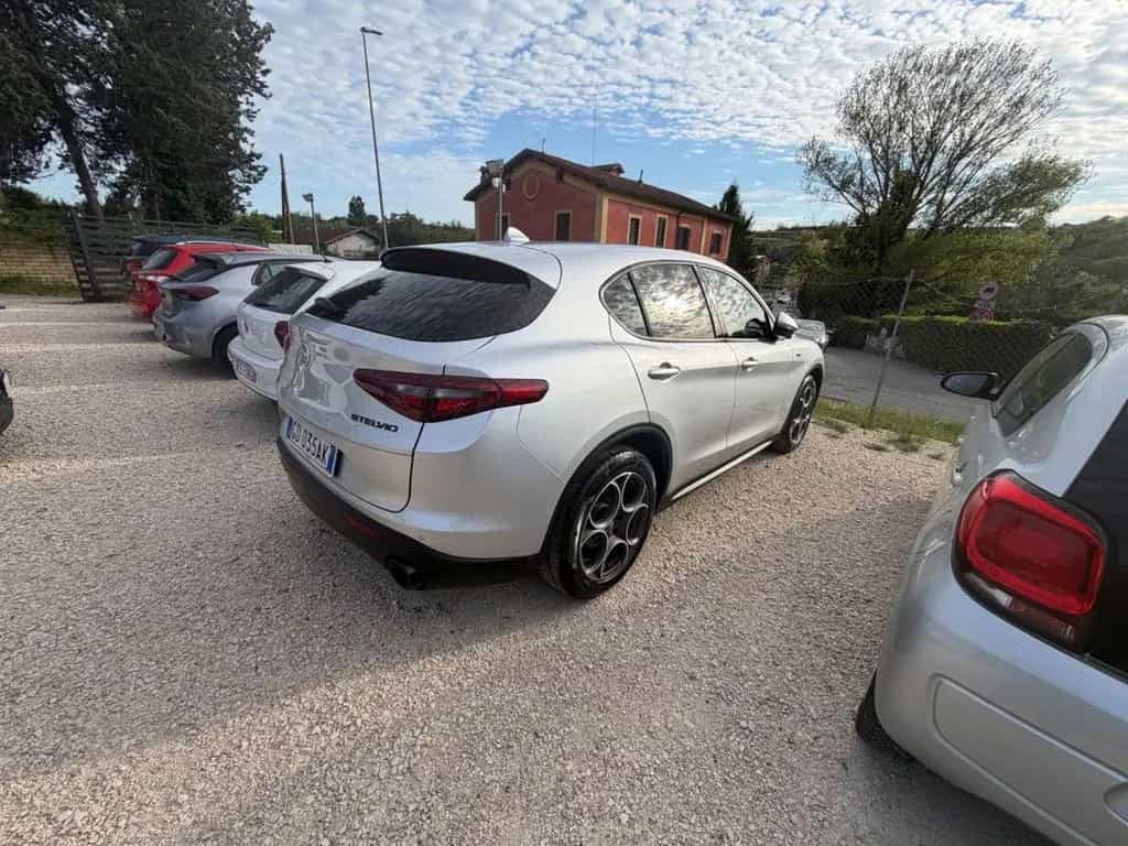 Alfa Romeo Stelvio 2.2 Turbodiesel 190 CV AT8 Q4 10/2020-photo-2