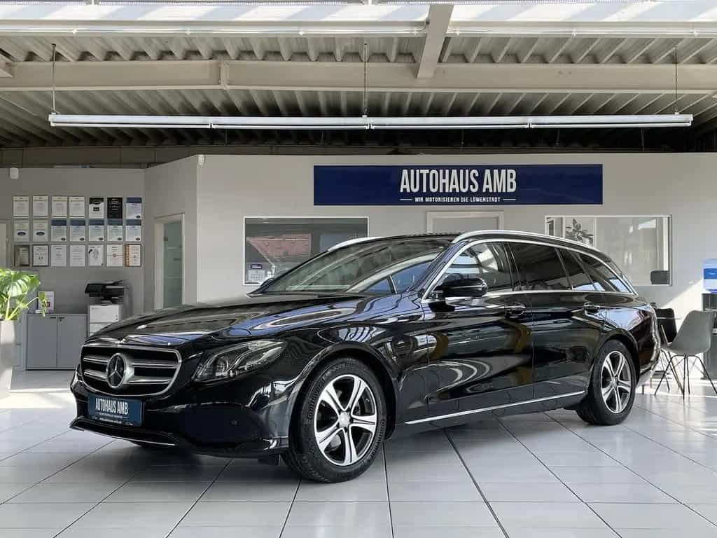 Mercedes-Benz E-Class 220 d Avantgarde Leder Kamera Virtual Keyless 01/2017-photo-0