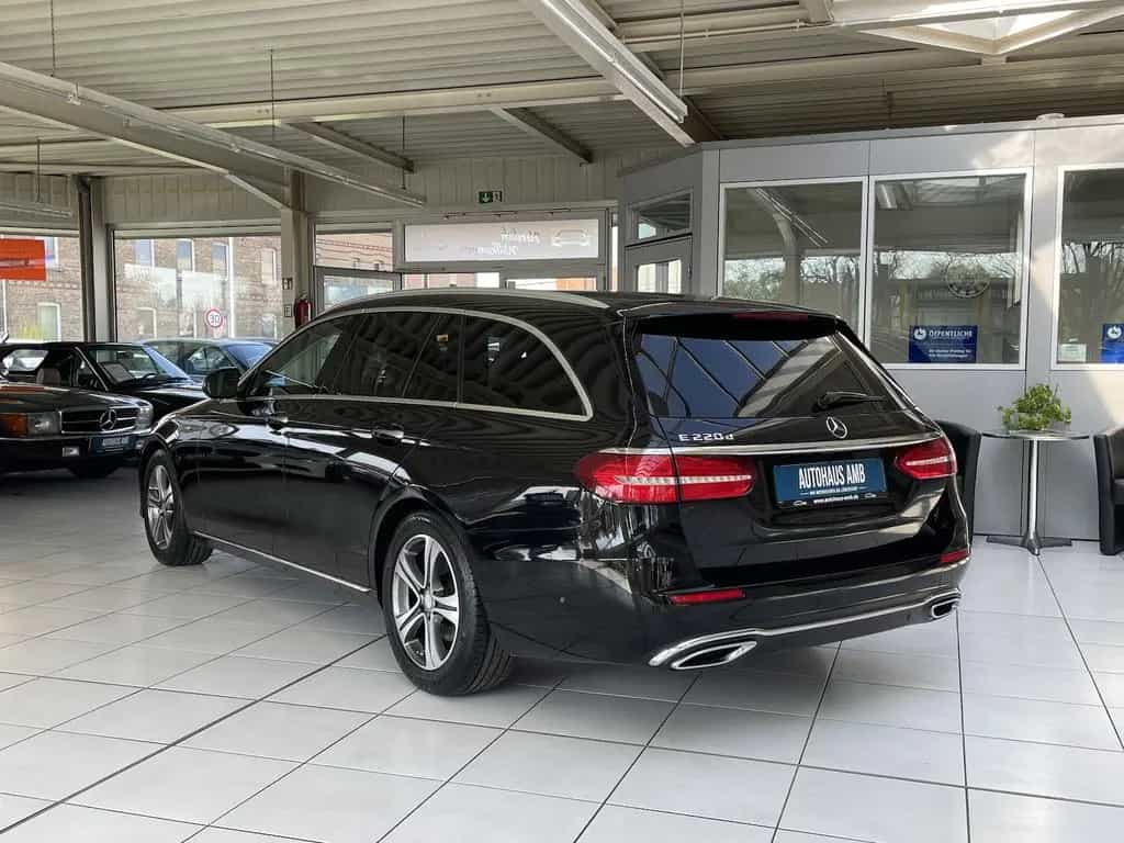 Mercedes-Benz E-Class 220 d Avantgarde Leder Kamera Virtual Keyless 01/2017-photo-3