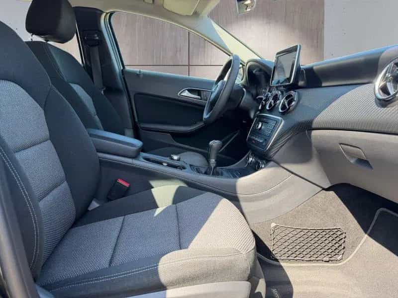 Mercedes-Benz GLA-Class 180 Navi/Winterpaket 10/2019-photo-14