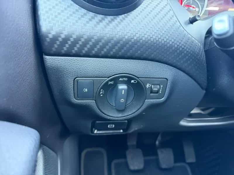Mercedes-Benz GLA-Class 180 Navi/Winterpaket 10/2019-photo-22