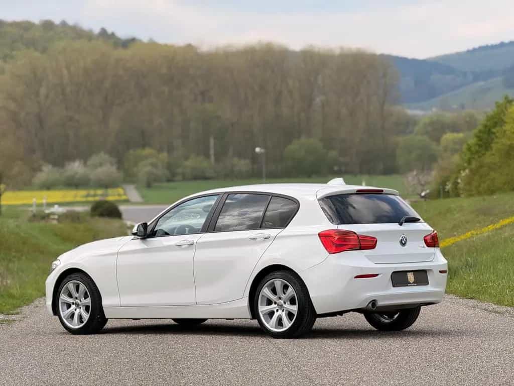 BMW 1 Series 118 i Advantage/Navi/PDC/SHZ/Alu/M-Lenkrad/Bluet 02/2019-photo-10
